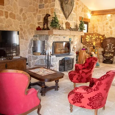 Dom wakacyjny Mas Mont-laure Jacuzzi, Pool & Tranquility Montlaux