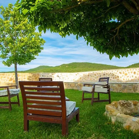 Mas Mont-laure Jacuzzi, Pool & Tranquility Montlaux