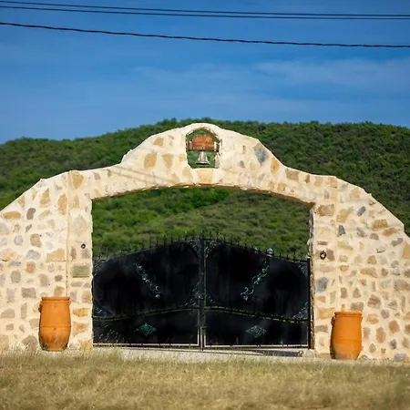 Dom wakacyjny Mas Mont-laure Jacuzzi, Pool & Tranquility *