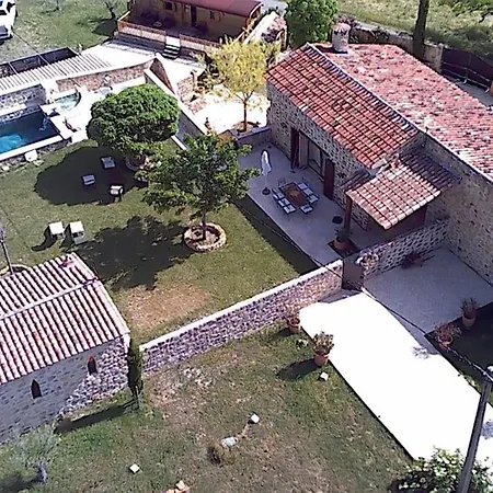 Mas Mont-laure Jacuzzi, Pool & Tranquility Montlaux