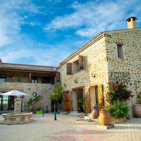 Dom wakacyjny Mas Mont-laure Jacuzzi, Pool & Tranquility