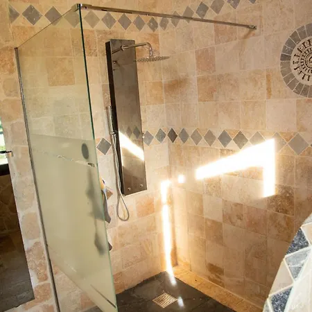 Mas Mont-laure Jacuzzi, Pool & Tranquility