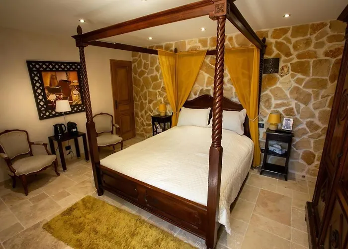 Mas Mont-laure Jacuzzi, Pool & Tranquility