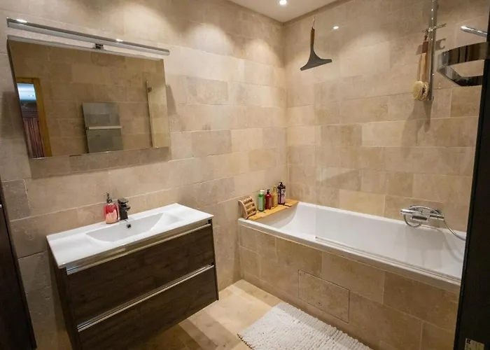 Mas Mont-laure Jacuzzi, Pool & Tranquility