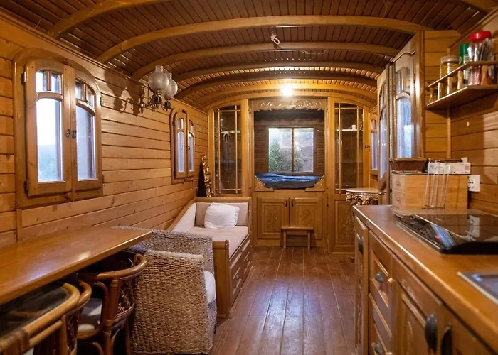 Vakantiehuis Mas Mont-laure Jacuzzi, Pool & Tranquility Montlaux