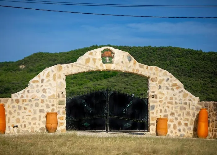 Vakantiehuis Mas Mont-laure Jacuzzi, Pool & Tranquility *