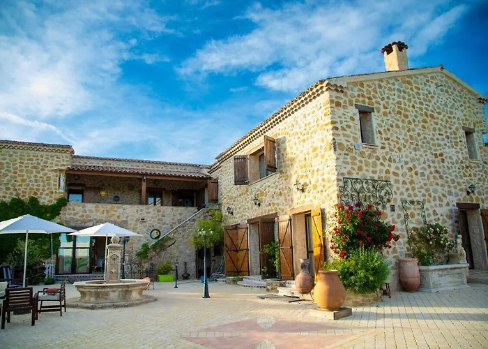 Vakantiehuis Mas Mont-laure Jacuzzi, Pool & Tranquility