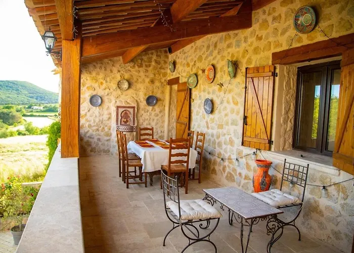 Mas Mont-laure Jacuzzi, Pool & Tranquility Vakantiehuis Montlaux